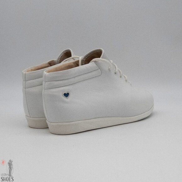 Nurse Mates Vintage White Leather Mid Top - Women's Size 7.5 - Picture 5 of 13